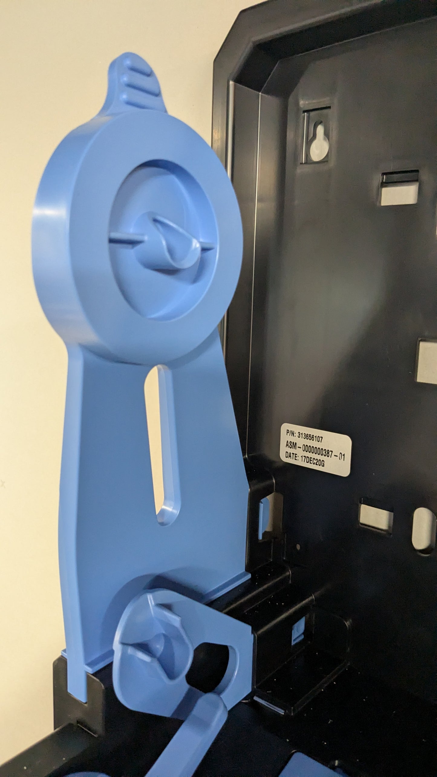 Renown 313656170 dispenser conversion adapter kit.