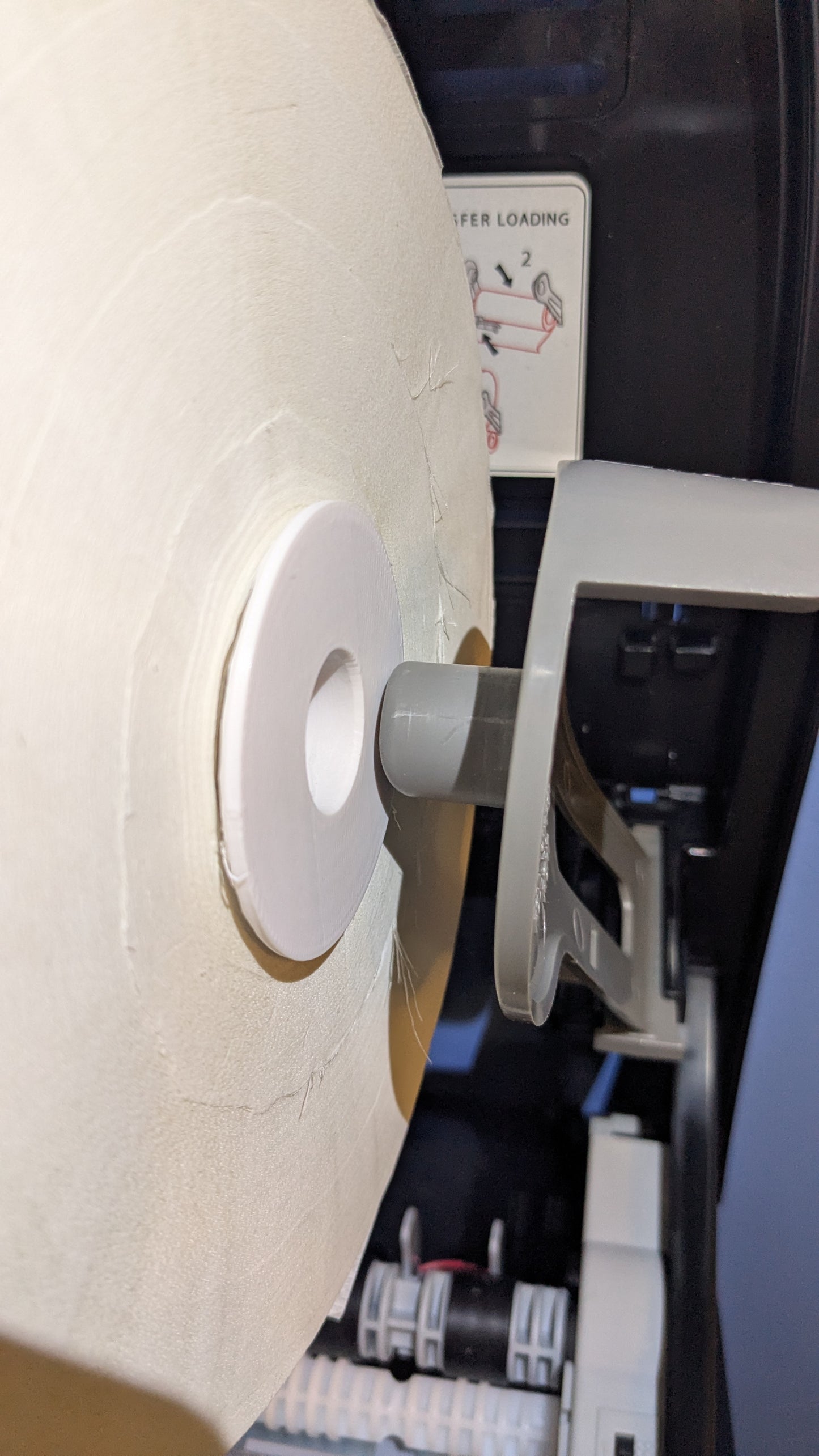 Locor 68003 conversion adapters to 2 in core rolls