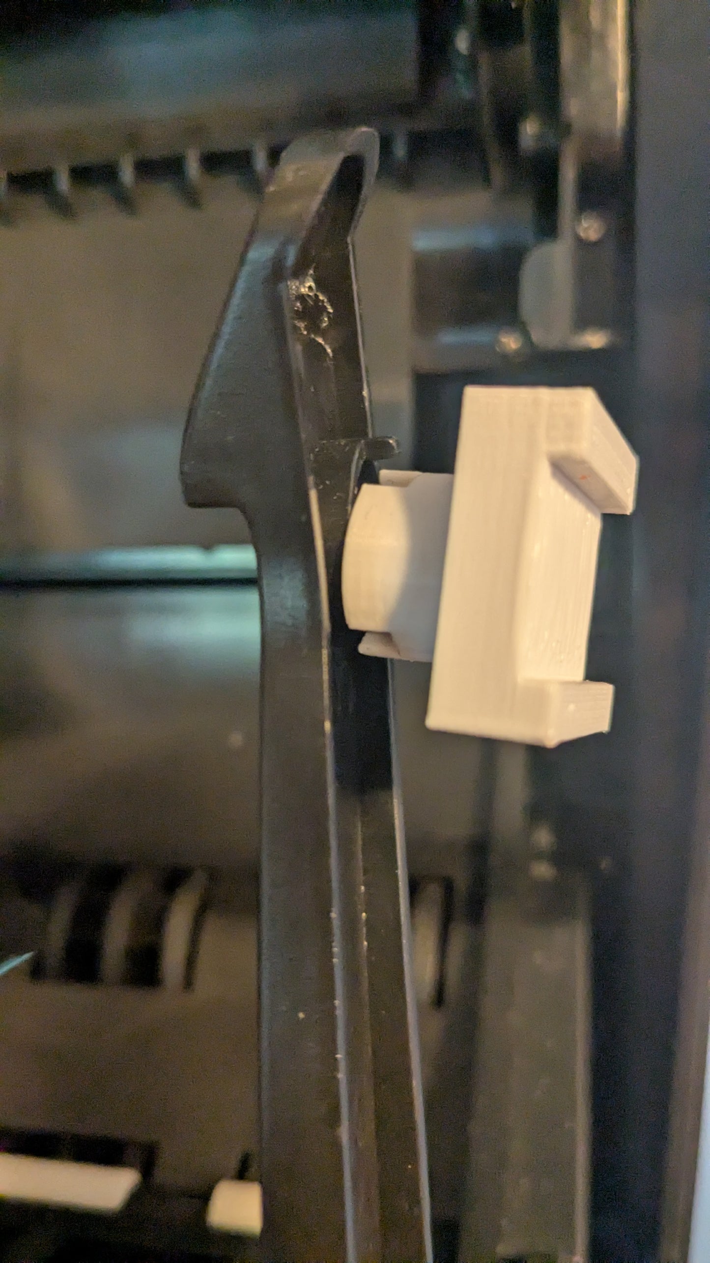 NVI 68003 conversion kit adapter to us 2 in core paper towel roll.