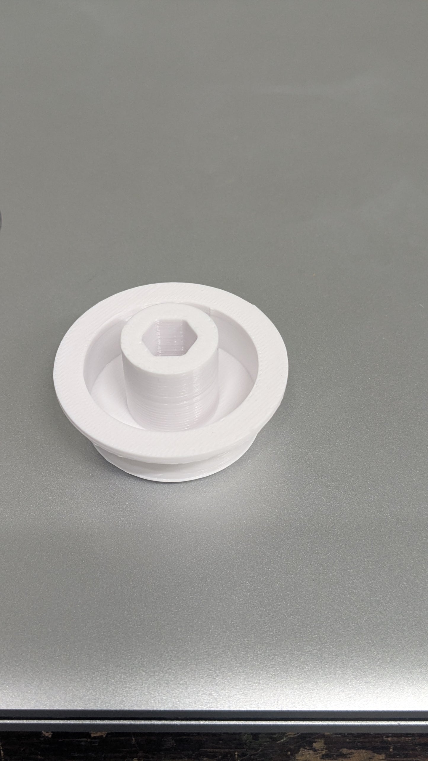 Georgia Pacific Blue Ultra single adapter for 1 1/2 core paper towel.